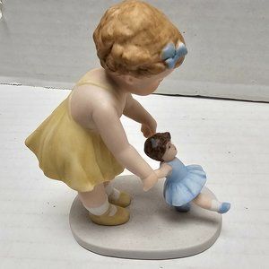Vintage Porcelain Figurine Bessie Pease Gumann First Step 1985 Girl Doll